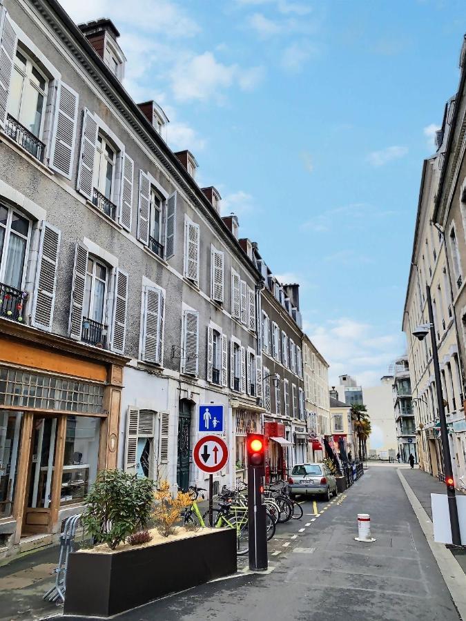 Wonderhost, Au Calme En Hypercentre Avec Parking Apartment Pau Exterior photo